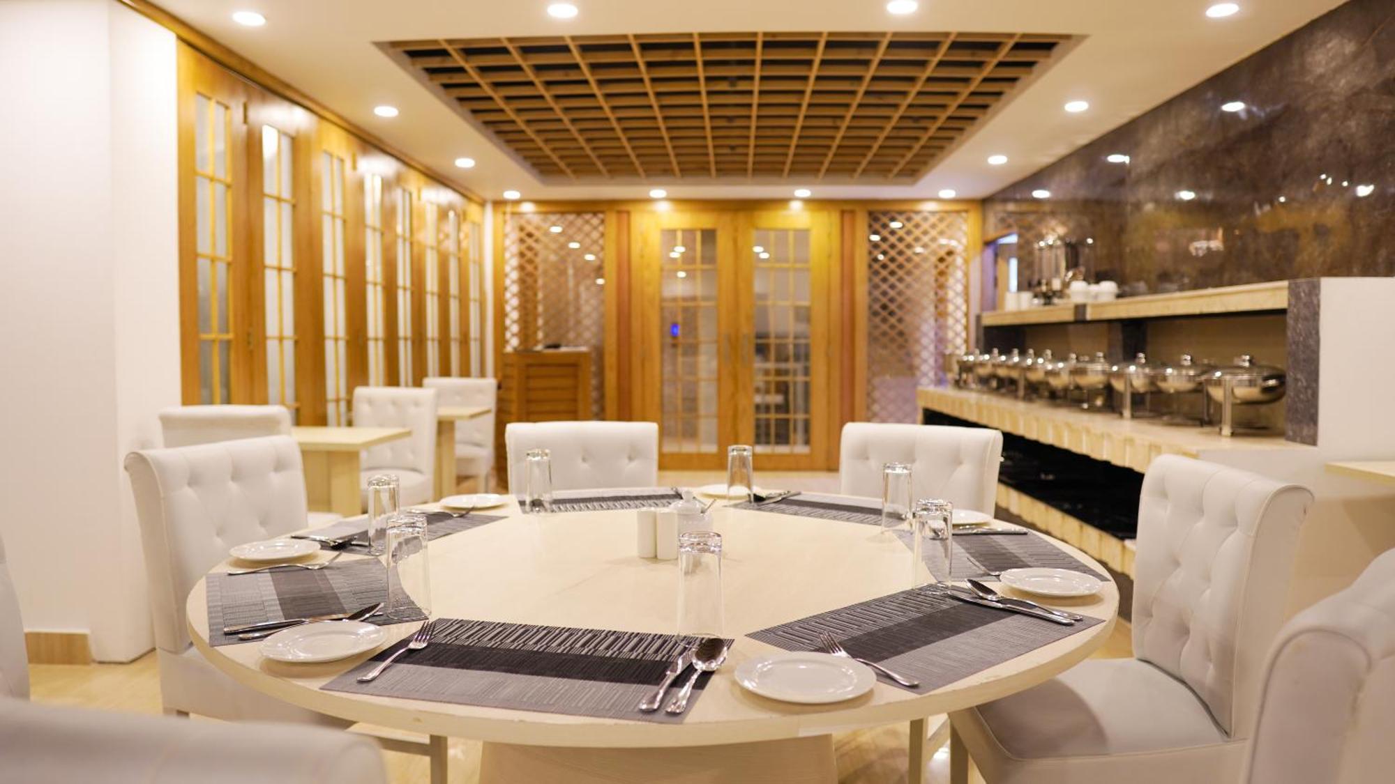Grand Vistana Hotel Dhaka Ngoại thất bức ảnh