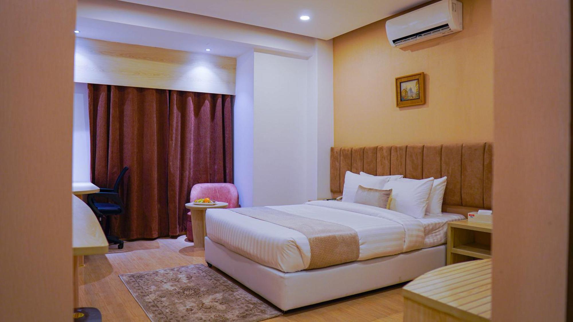 Grand Vistana Hotel Dhaka Ngoại thất bức ảnh
