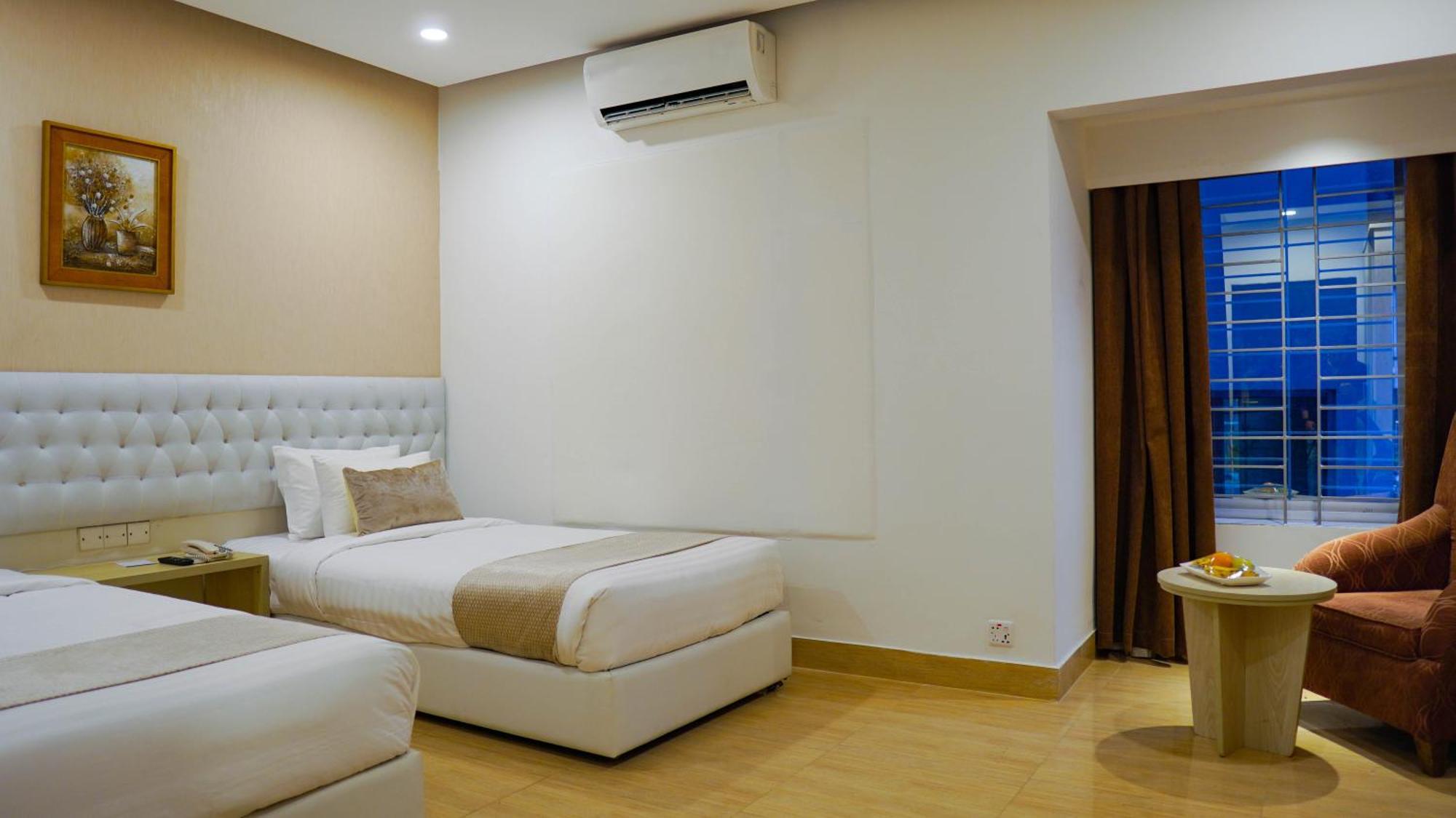Grand Vistana Hotel Dhaka Ngoại thất bức ảnh