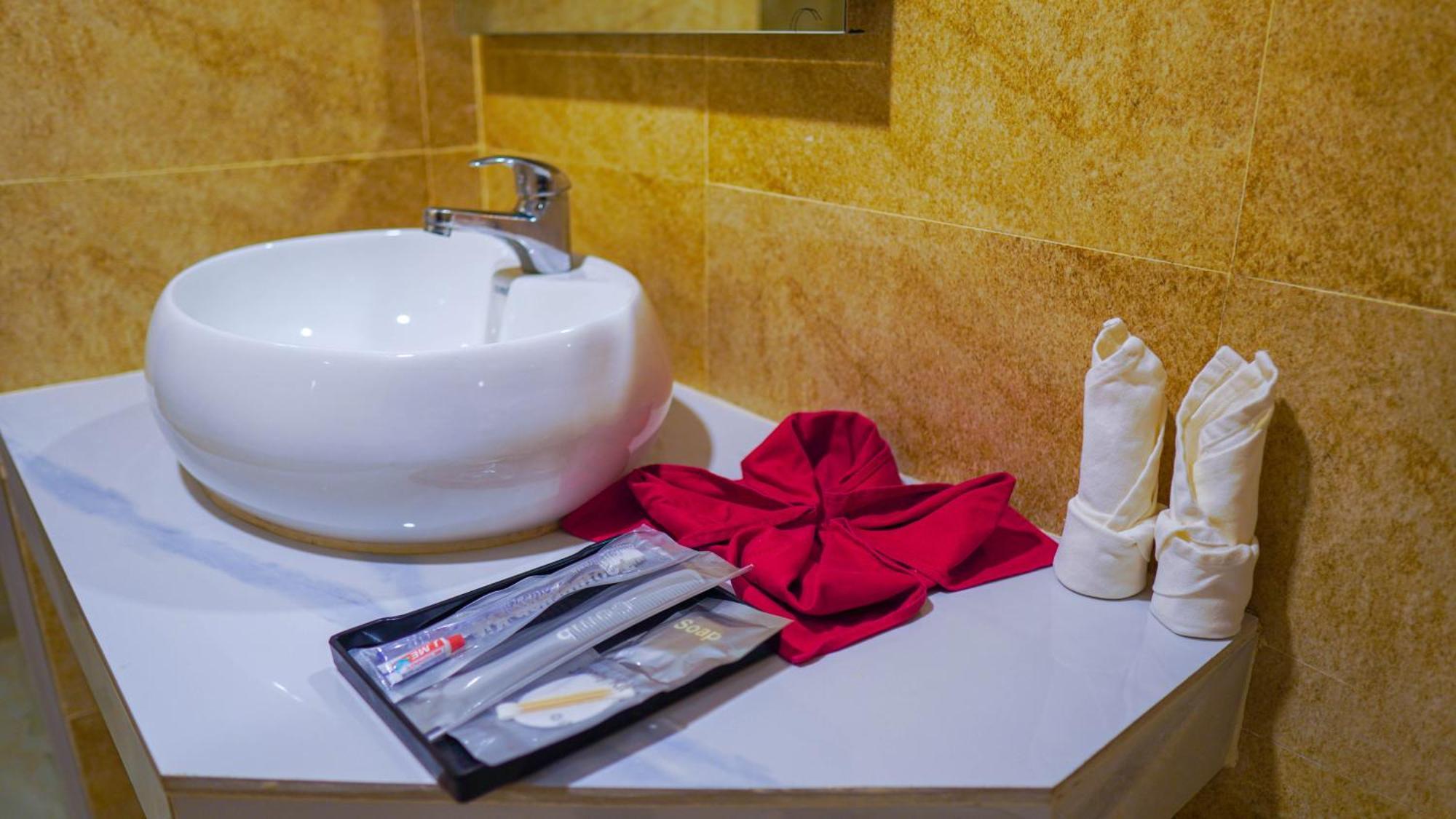 Grand Vistana Hotel Dhaka Ngoại thất bức ảnh